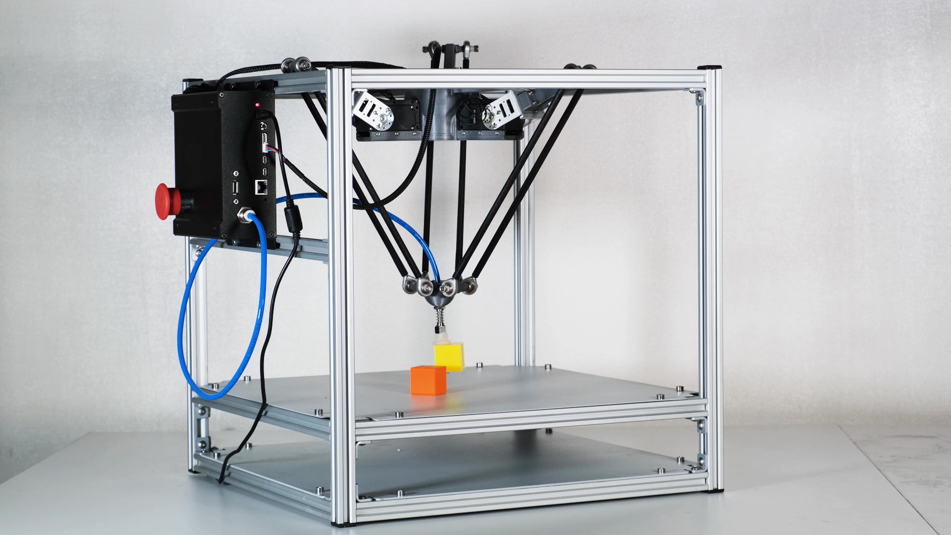 Обзор_дельта_манипулятора_frame_at_1m54s